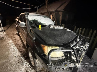 Помста колишнього: у Миколаївці чоловік підпалив позашляховик суперника