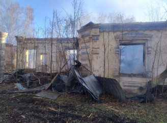 Окупанти зруйнували історичну садибу Хрущових на Лебединщині, де зупинявся Тарас Шевченко