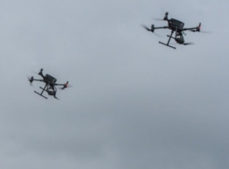 У Сумах зафіксували запуск FPV-дрона з борту російського БПЛА «Гербера»