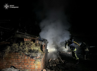 Нічні обстріли Сумщини: рятувальники ліквідували наслідки ворожих влучань