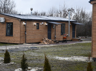 На Роменщині звели модульні будинки для 60 переселенців