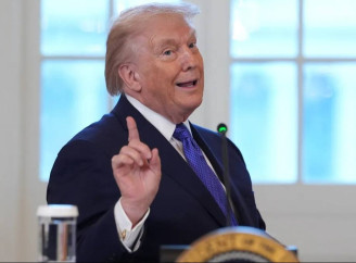 Трамп запровадив тимчасове 10% мито для всіх країн світу на 150 днів