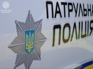 У Сумах патрульні зупинили нетверезого водія BMW у комендантську годину