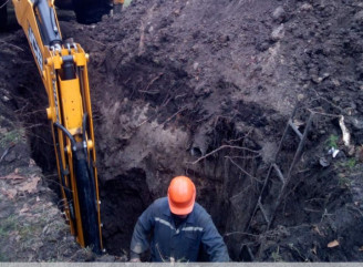 На проспекті Свободи та прилеглих вулицях у Сумах відключили воду через аварію на водомережі