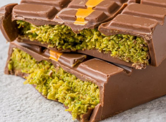 Дубайський шоколад і азійська локшина – що нового з'явилось у магазинах і кавʼярнях Сум