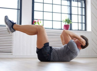 Яку помилку роблять 90% людей, виконуючи скручування пресу