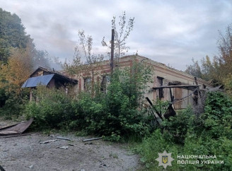 Унаслідок ворожих обстрілів на Сумщині поранено поліцейського та цивільну жінку