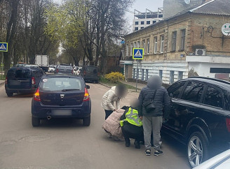 ДТП в Сумах: пішохід перебігав дорогу та опинився в лікарні