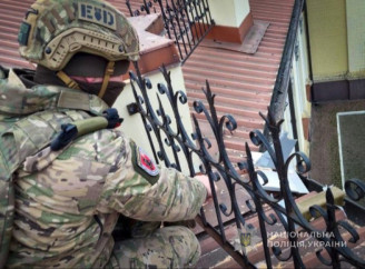 Дистанційне мінування: у Сумському районі на даху адмінбудівлі залізниці знайшли міну ПТМ-3