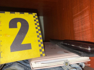У Лебедині застілля закінчилося різаниною: 33-річний чоловік тяжко поранив почарника