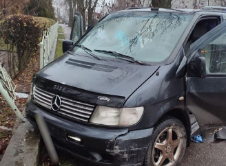 На перехресті Степана Бандери та Берестовської сталася ДТП з постраждалим