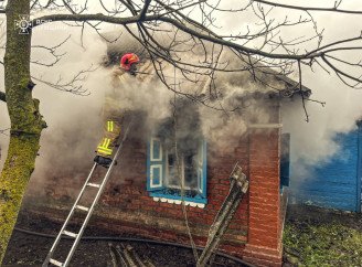 На Роменщині під час пожежі у житловому будинку загинула господиня