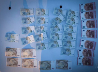 У Конотопі затримали серійного крадія, який полював на незачинені квартири та авто