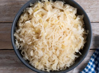 Квашена капуста щодня: користь для травлення та імунітету, але є застереження
