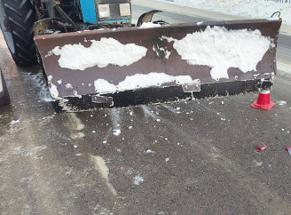 ДТП на Привокзальній: водій трактора пошкодив дві автівки