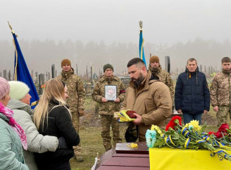 У Кролевці попрощалися із захисниклм Ігорем Ларіним