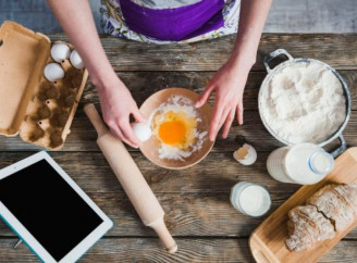 Здорова випічка: сім простих способів зробити десерти кориснішими без втрати смаку