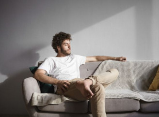 Власний куточок спокою: як облаштувати вдома простір для швидкого зняття стресу