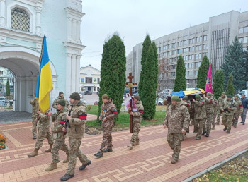 У Сумах попрощалися із захисниками України Миколою Ахрамєєвим та Олександром Паляничкою