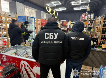 На Сумщині правоохоронці викрили мережу магазинів із нелегальним тютюном
