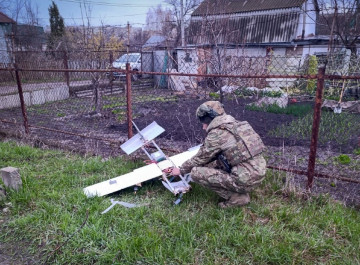 Біля подвір'я приватного будинку знешкодили російський безпілотник