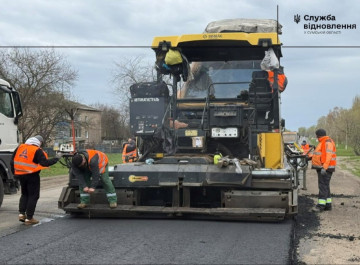 На трасах Сумщини за тиждень відновили понад 20 тисяч м² покриття