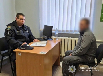 Жителю Тростянця загрожує до семи років за зберігання зброї