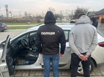 Судитимуть сум'янина, який намагався вивезти трьох військовозобов'язаних через кордон