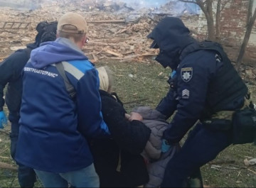 Вночі окупанти поранили 85-річну жінку в Краснопільській громаді