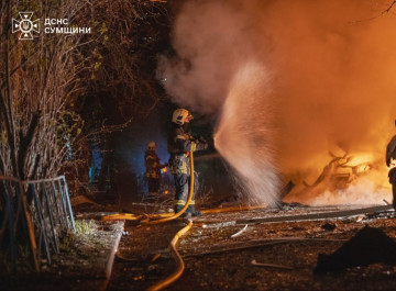 Нічна атака на Суми: рятувальники ліквідували пожежі на семи локаціях