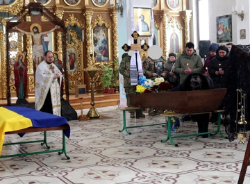 На Конотопщині попрощалися із захисником Русланом Сушком