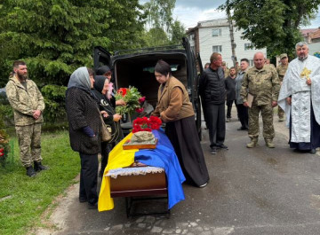 На Охтирщині провели в останню путь захисника Олександра Скорика