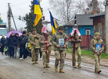 Лебединська громада попрощалася з героями-прикордонниками Сергієм Даніловим та Іваном Кравченком