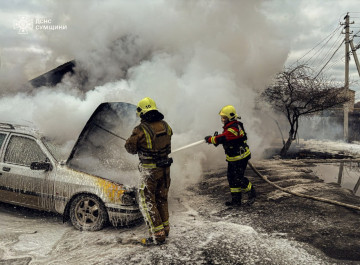 У Тростянці горів легковик (відео)
