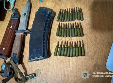 Поліція та СБУ викрили мешканця Конотопщини на незаконному зберіганні зброї
