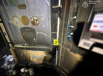 У Сумах затримали 22-річного молодика, який підпалив банк та аптеку на замовлення ворога