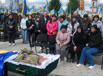 У Шостці попрощалися із 28-річним захисником Миколою Гончаровим