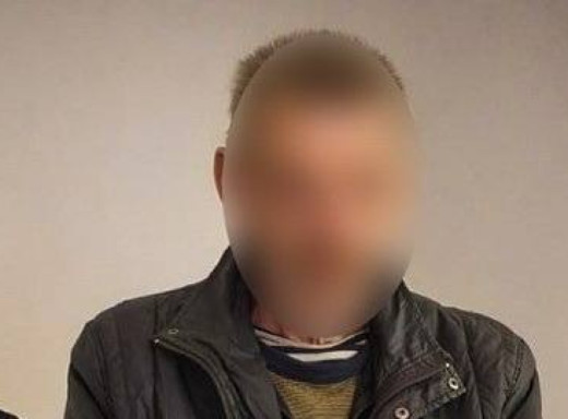 Вбив сина молотком та намагався приховати тіло: жителя Боромлі взяли під варту фото