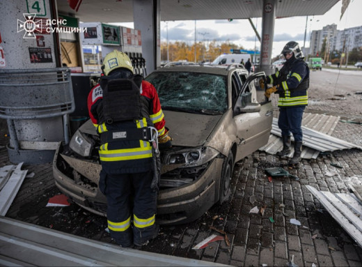 У якому стані постраждалі після сьогоднішньої атаки на АЗС у Сумах фото У якому стані постраждалі після сьогоднішньої атаки на АЗС у Сумах фото