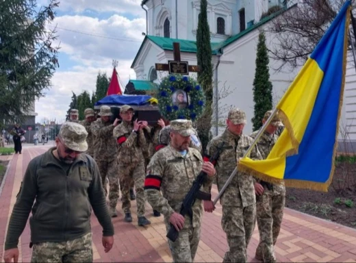 У Сумах попрощалися із захисниками Олександром Ткаченком і Олександром Лелюхом фото