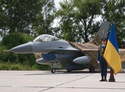 F-16 вже в Україні. Яке озброєння "засвітили" на українських винищувачах фото