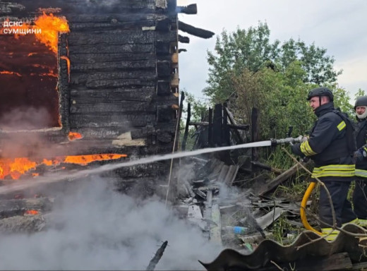 Ворожий удар знищив три будинки у Ямпільській громаді фото Ворожий удар знищив три будинки у Ямпільській громаді фото