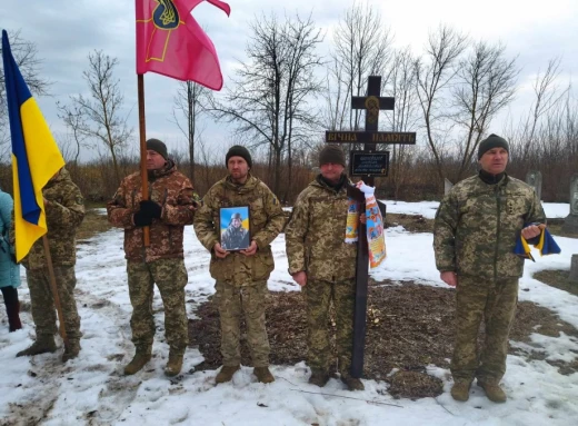 Буринщина попрощалася зі своїм героєм Миколою Шаповаловим фото