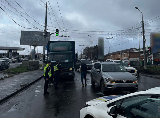 ДТП на Білопільському шляху в Сумах: зіткнулися два авто фото
