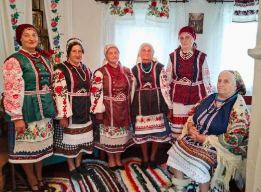 Висторопські бабусі – як автентичний колектив зберігає стародавні традиції Сумщини фото