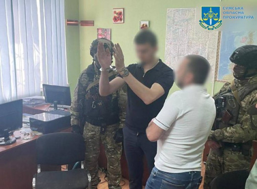 Правоохоронці Сумщини затримали кібершахрая, який ошукав сум’янина на 160 тисяч доларів США фото Правоохоронці Сумщини затримали кібершахрая, який ошукав сум’янина на 160 тисяч доларів США фото