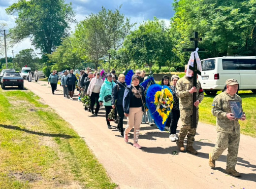 На Недригайлівщині попрощалися з прикордонником Володимиром Ігнатенком фото