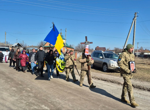 У Лебедині попрощалися з 22-річним захисником Денисом Зябловим фото