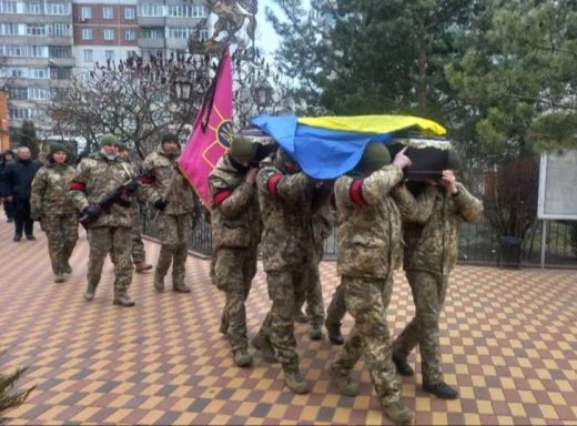 У Сумах поховали військового Володимира Ворожбяна фото