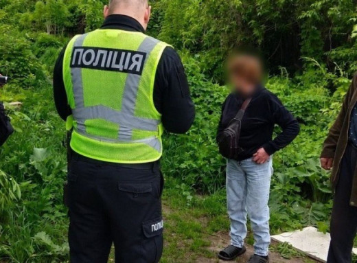 У Глухові застілля завершилося ножовим пораненням та госпіталізацією фото